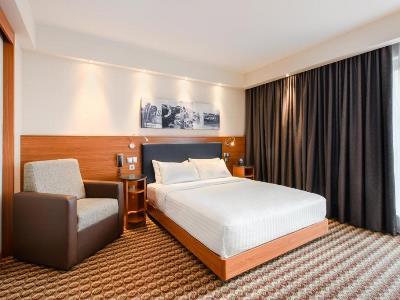 Hampton By Hilton Airport Viešbutis 3*