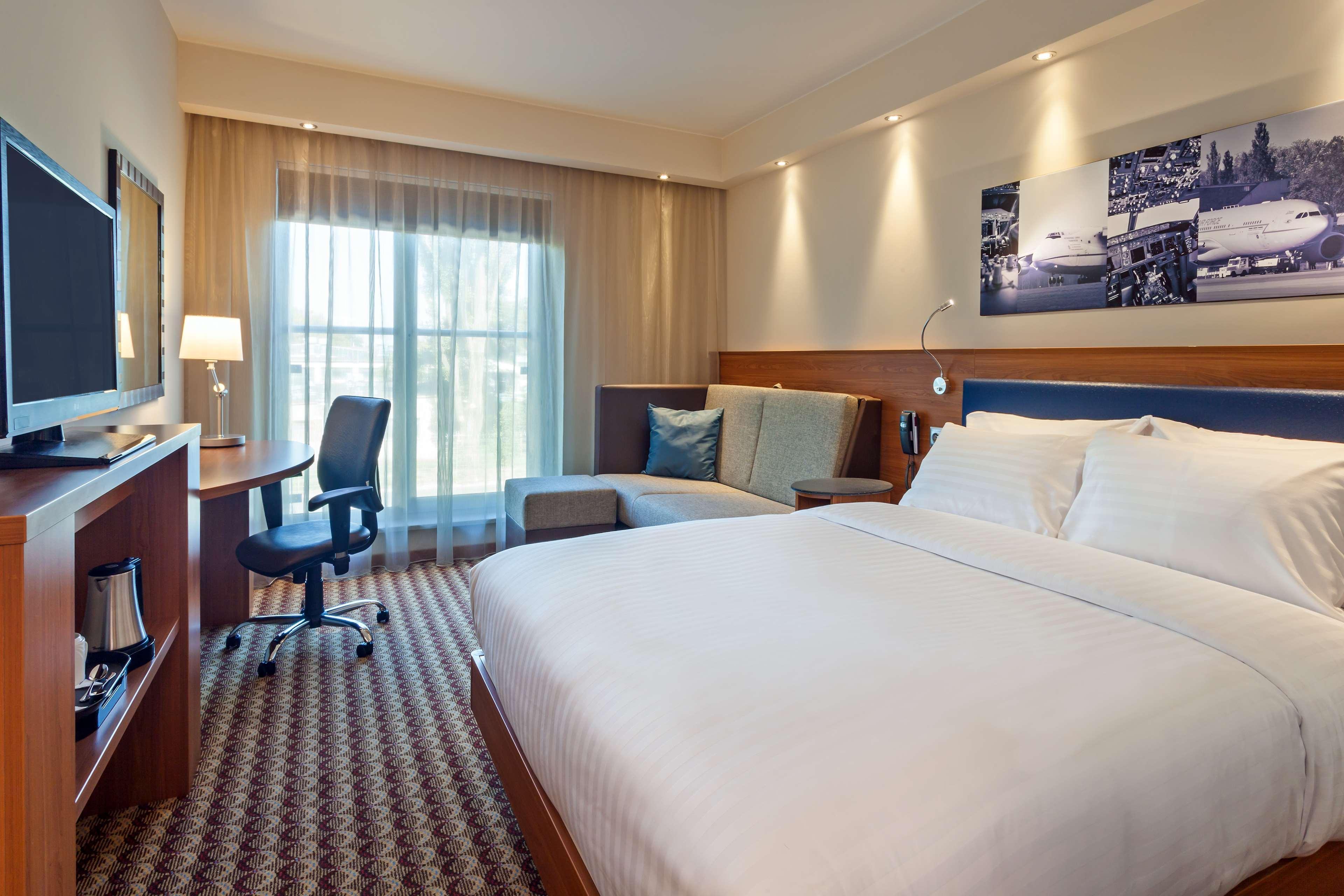 Viešbutis Hampton By Hilton Airport