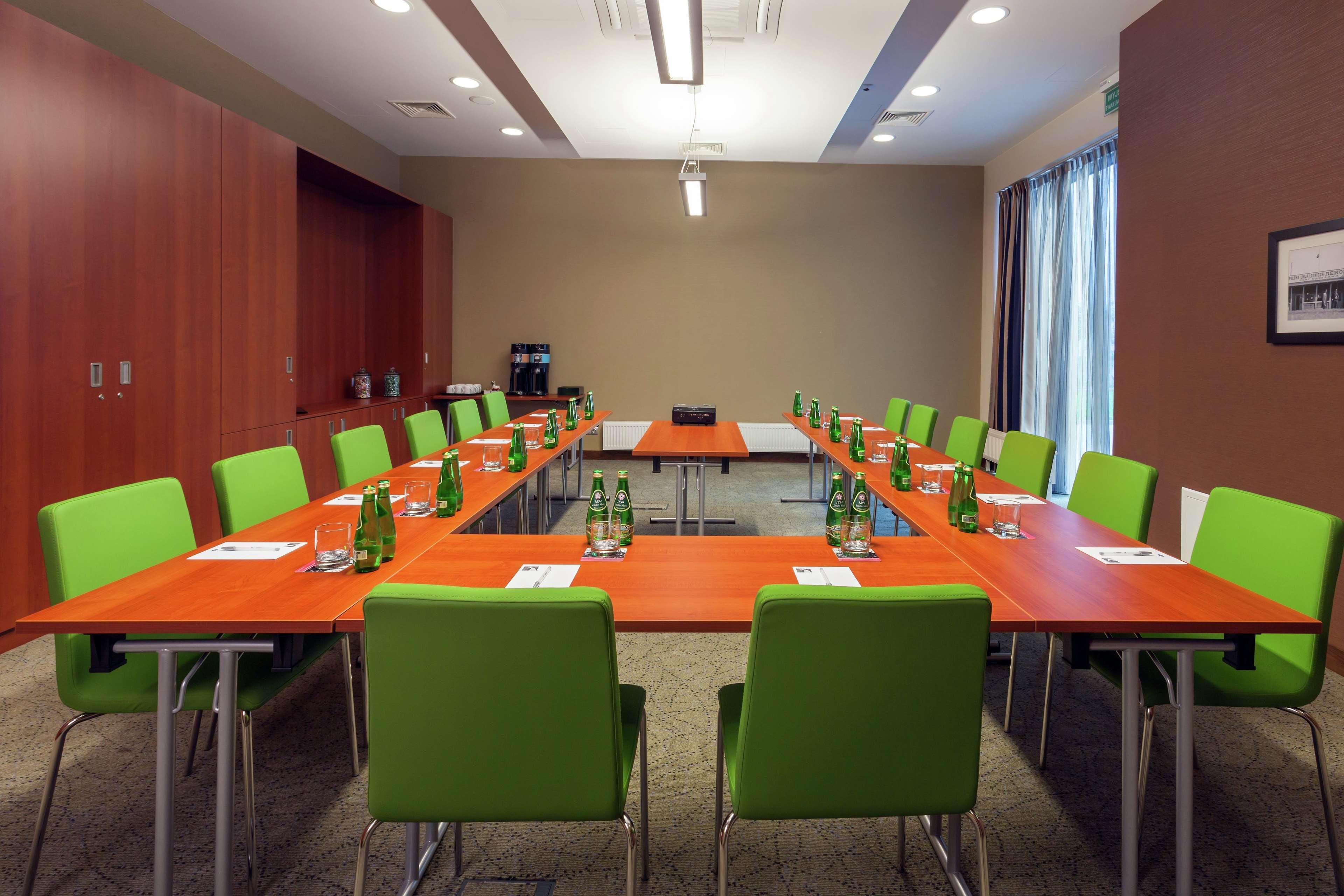 Viešbutis Hampton By Hilton Airport 3*