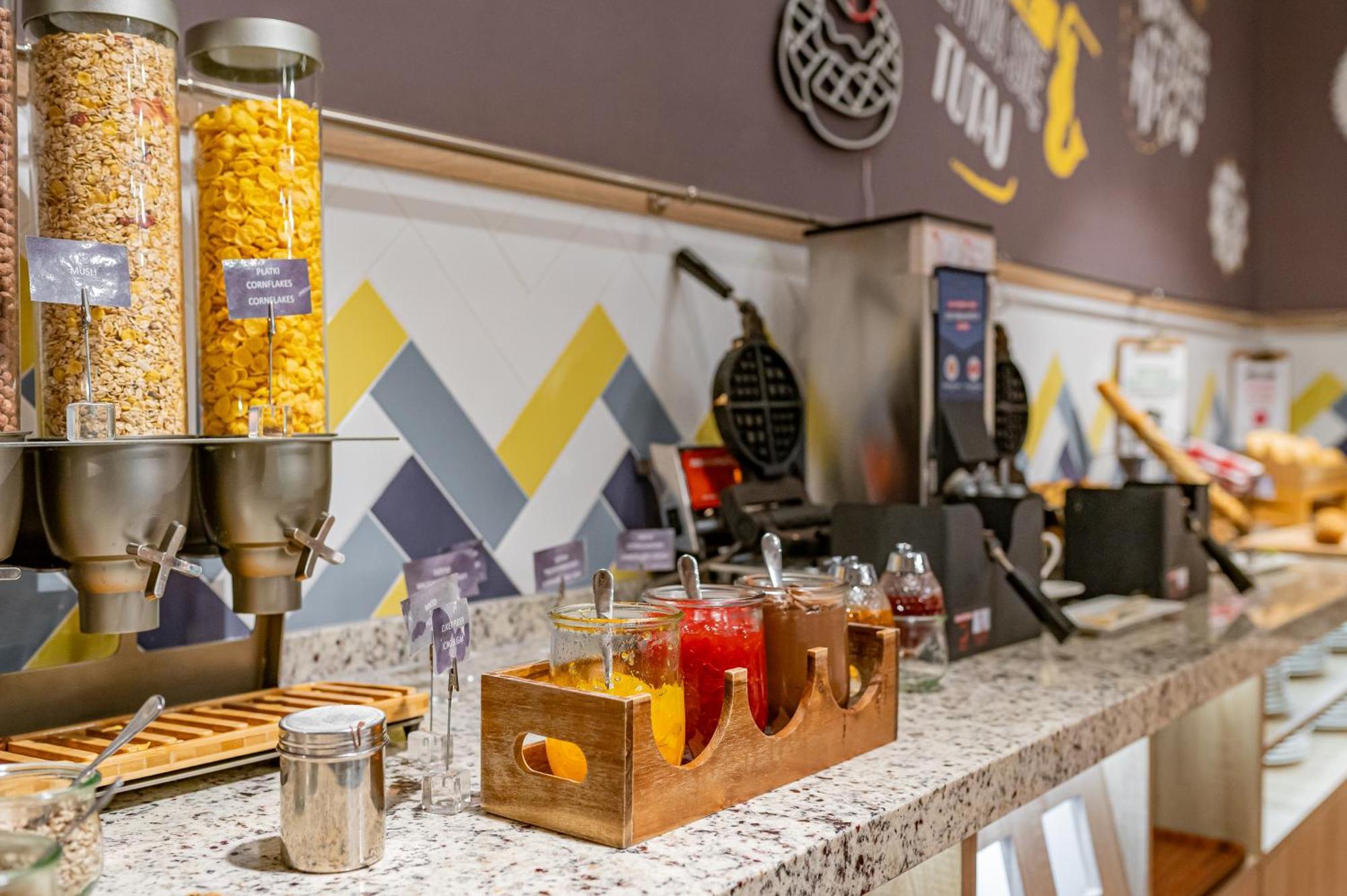 Hampton By Hilton Airport Viešbutis 3*