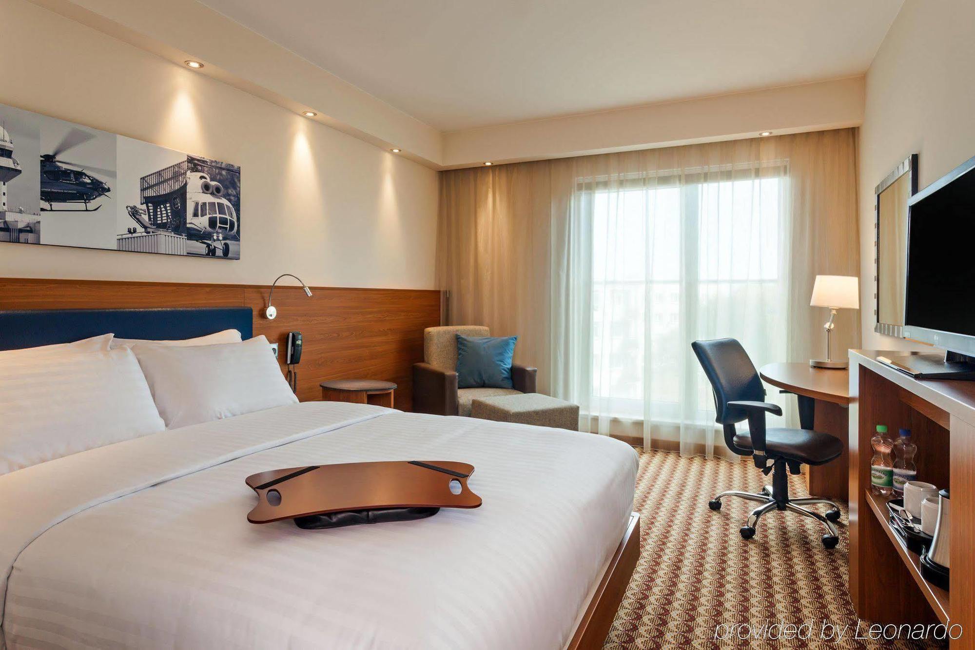 Viešbutis Hampton By Hilton Airport 3*